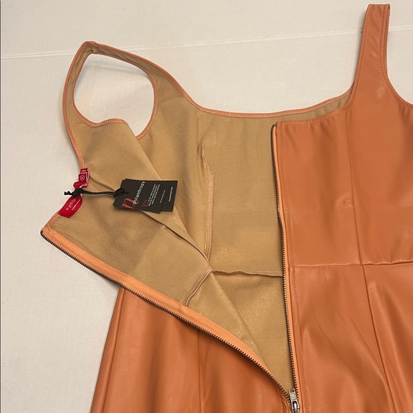 n:PHILANTHROPY NUEVO VEGAN LEATHER MINI DRESS IN CAMEL SIZE M - Picture 11 of 16